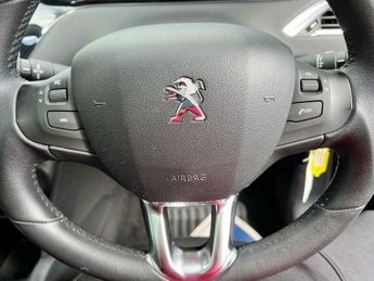Peugeot 208 1.2 VTi PureTech Style Euro 5 5dr