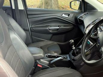 Ford Kuga 2.0 TDCi Titanium 2WD Euro 5 5dr