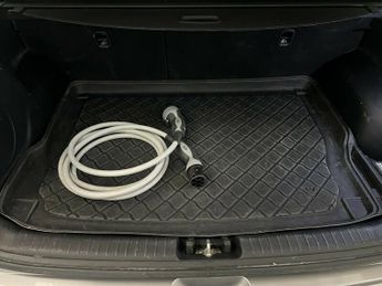 Kia Niro 4 PLUS