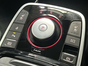 Kia Niro 4 PLUS