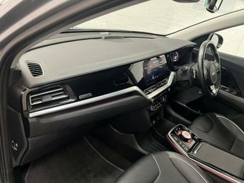 Kia Niro 4 PLUS