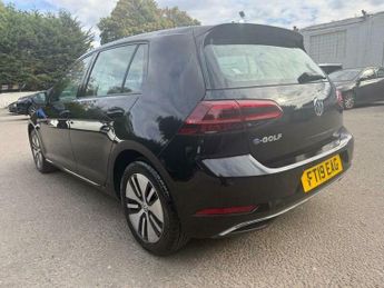 Volkswagen Golf 35.8kWh e-Golf Auto 5dr