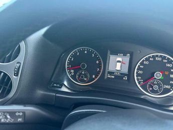 Volkswagen Golf 35.8kWh e-Golf Auto 5dr