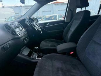 Volkswagen Golf 35.8kWh e-Golf Auto 5dr