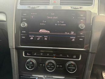 Volkswagen Golf 35.8kWh e-Golf Auto 5dr