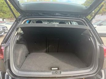 Volkswagen Golf 35.8kWh e-Golf Auto 5dr