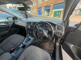 Volkswagen Golf 35.8kWh e-Golf Auto 5dr
