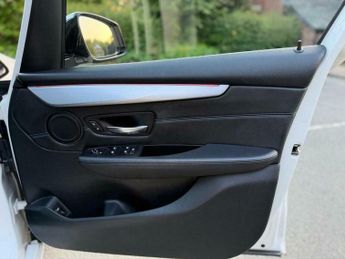 BMW 2 SERIES 2.0 220i M Sport Auto Euro 6 (s/s) 5dr