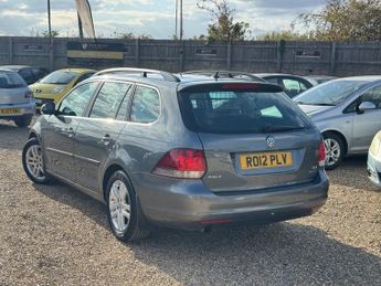 Volkswagen Golf SE TDI BLUEMOTION DSG