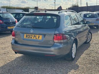 Volkswagen Golf SE TDI BLUEMOTION DSG