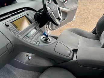 Toyota Prius 1.8 VVT-h T Spirit CVT Euro 5 (s/s) 5dr