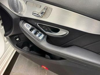 Mercedes-Benz C Class 2.1 C220d AMG Line (Premium Plus) 7G-Tronic+ Euro 6 (s/s) 4dr