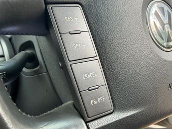 Volkswagen Phaeton 3.0 TDI V6 Saloon 4dr Diesel Automatic 4MOTION (5 Seats) (259 g/