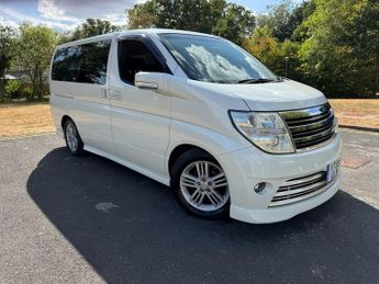 Nissan Elgrand 