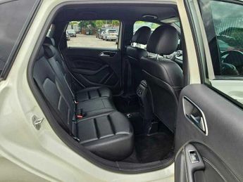 Mercedes-Benz B Class 1.6 Petrol Automatic 5dr 5 Seats