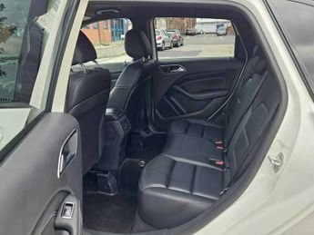 Mercedes-Benz B Class 1.6 Petrol Automatic 5dr 5 Seats