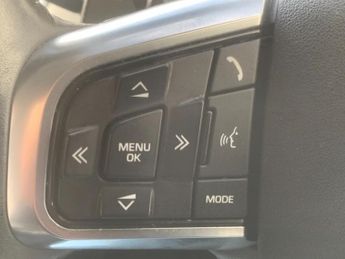 Land Rover Discovery Sport TD4 SE TECH*TWO FORMER KEEPERS*MOT DUE 26/08/2027*RECENT FULL SE