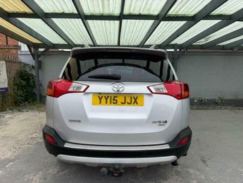 Toyota RAV4 2.2 D-CAT Invincible Auto 4WD Euro 5 5dr