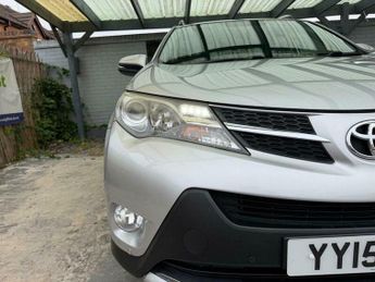 Toyota RAV4 2.2 D-CAT Invincible Auto 4WD Euro 5 5dr