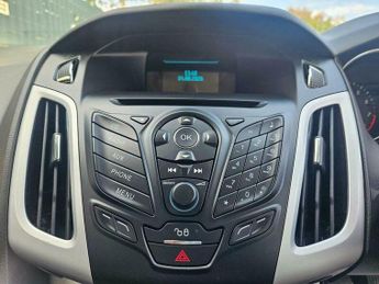 Ford Focus 1.6 Zetec Powershift Euro 5 5dr