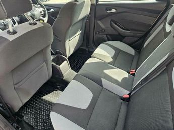 Ford Focus 1.6 Zetec Powershift Euro 5 5dr