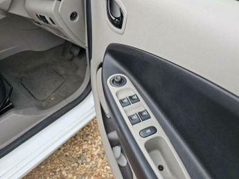 Renault Zoe 22kWh Dynamique Nav Auto 5dr (Battery Lease)
