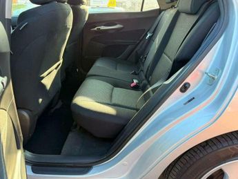 Toyota Auris 1.8 VVT-h T4 CVT Euro 5 (s/s) 5dr