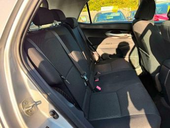 Toyota Auris 1.8 VVT-h T4 CVT Euro 5 (s/s) 5dr