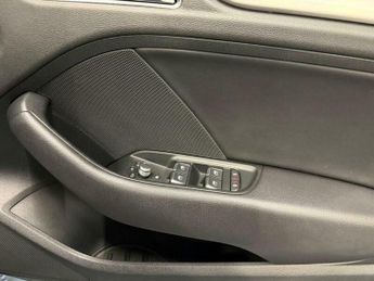 Audi A3 1.5 TFSI CoD Black Edition S Tronic Euro 6 (s/s) 4dr