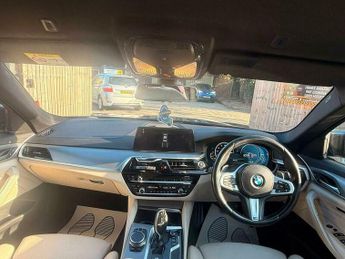 BMW 5 SERIES 3.0 530d M Sport Auto Euro 6 (s/s) 4dr