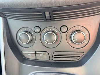 Ford Kuga 2.0 TDCi Zetec Powershift AWD Euro 5 5dr