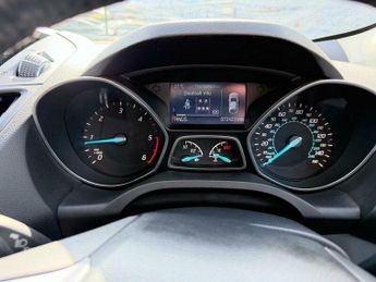 Ford Kuga 2.0 TDCi Zetec Powershift AWD Euro 5 5dr