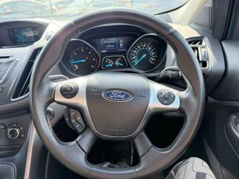 Ford Kuga 2.0 TDCi Zetec Powershift AWD Euro 5 5dr