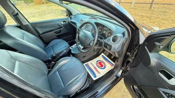 Ford Fiesta 1.6 Ghia 5dr
