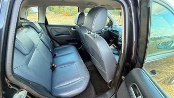 Ford Fiesta 1.6 Ghia 5dr