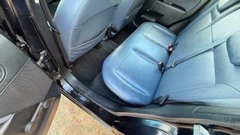 Ford Fiesta 1.6 Ghia 5dr