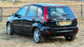 Ford Fiesta 1.6 Ghia 5dr