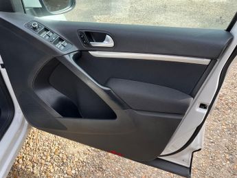 Volkswagen Tiguan SE TDI BLUEMOTION TECHNOLOGY 4MOTION DSG