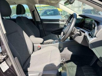 Volkswagen Golf 1.0 eTSI MHEV Life DSG Euro 6 (s/s) 5dr