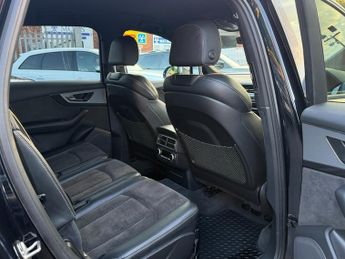 Audi Q7 3.0 TDI V6 S line SUV 5dr Diesel Tiptronic quattro Euro 6 (s/s) 