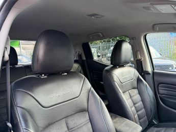Mitsubishi L200 2.2 DI-D DC Barbarian X Pickup Double Cab 4dr Diesel Auto 4WD Eu