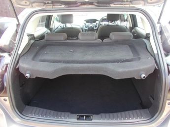 Ford Focus 1.6 Titanium Navigator Hatchback 5dr Petrol Powershift Euro 5 (1
