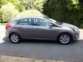 Ford Focus 1.6 Titanium Navigator Hatchback 5dr Petrol Powershift Euro 5 (1