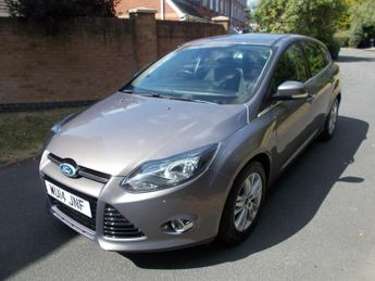 Ford Focus 1.6 Titanium Navigator Hatchback 5dr Petrol Powershift Euro 5 (1