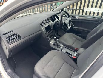 Volkswagen Golf SE TDI BLUEMOTION TECHNOLOGY DSG