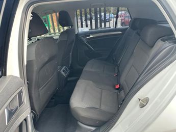 Volkswagen Golf SE TDI BLUEMOTION TECHNOLOGY DSG