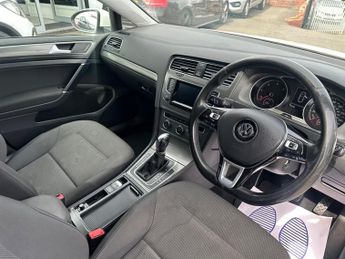 Volkswagen Golf SE TDI BLUEMOTION TECHNOLOGY DSG