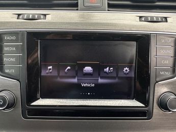Volkswagen Golf SE TDI BLUEMOTION TECHNOLOGY DSG