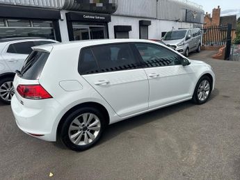 Volkswagen Golf SE TDI BLUEMOTION TECHNOLOGY DSG