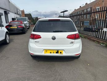 Volkswagen Golf SE TDI BLUEMOTION TECHNOLOGY DSG